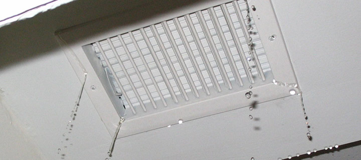 montaż paneli fotowoltaicznych na dachu dachówka ceramiczna
